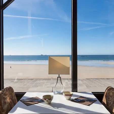 Hotel Ambassadeurs Logis 3*
